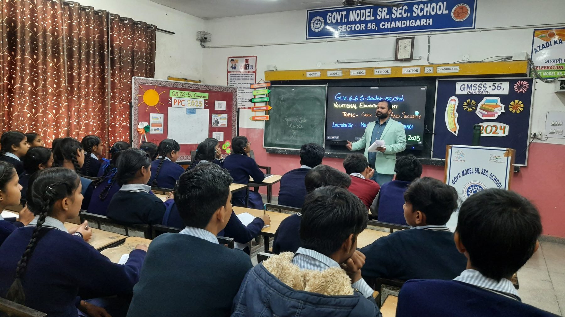 Manu teaching cybersecurity to students in Chandigarh